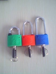 山東五金鎖具6公分長梁通開掛鎖產(chǎn)品特色與招商信息